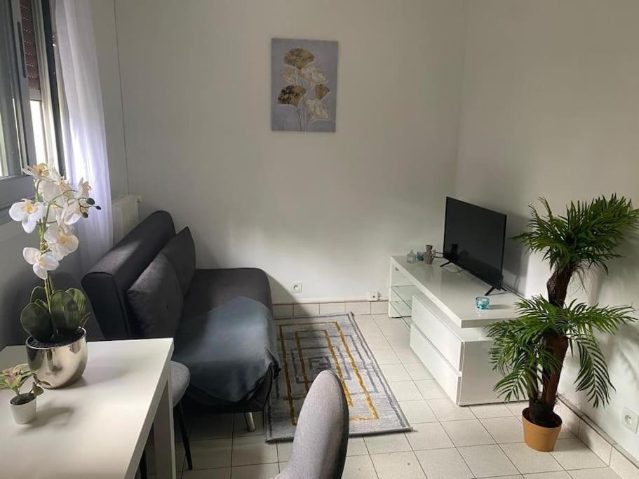 Appartement Cosy 15 Min D'Orly ロンジュモー エクステリア 写真